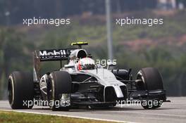 Kevin Magnussen (DEN) McLaren MP4-29. 28.03.2014. Formula 1 World Championship, Rd 2, Malaysian Grand Prix, Sepang, Malaysia, Friday.