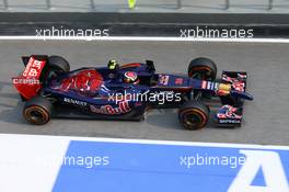 Daniil Kvyat (RUS) Scuderia Toro Rosso STR9. 30.03.2014. Formula 1 World Championship, Rd 2, Malaysian Grand Prix, Sepang, Malaysia, Sunday.