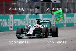 Lewis Hamilton (GBR), Mercedes AMG F1 Team  30.03.2014. Formula 1 World Championship, Rd 2, Malaysian Grand Prix, Sepang, Malaysia, Sunday.