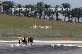 Lotus F1 Team during track walk 27.03.2014. Formula 1 World Championship, Rd 2, Malaysian Grand Prix, Sepang, Malaysia, Thursday.