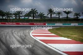 Circuit atmosphere. 27.03.2014. Formula 1 World Championship, Rd 2, Malaysian Grand Prix, Sepang, Malaysia, Thursday.