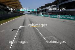 Track atmosphere 27.03.2014. Formula 1 World Championship, Rd 2, Malaysian Grand Prix, Sepang, Malaysia, Thursday.
