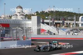 Lewis Hamilton (GBR) Mercedes AMG F1 W05. 10.10.2014. Formula 1 World Championship, Rd 16, Russian Grand Prix, Sochi Autodrom, Sochi, Russia, Practice Day.