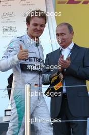 Nico Rosberg (GER) Mercedes AMG F1 W05 with Vladimir Putin (RUS) Russian Federation President. 12.10.2014. Formula 1 World Championship, Rd 16, Russian Grand Prix, Sochi Autodrom, Sochi, Russia, Race Day.