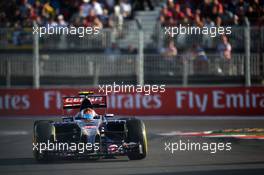 Daniil Kvyat (RUS) Scuderia Toro Rosso STR9. 12.10.2014. Formula 1 World Championship, Rd 16, Russian Grand Prix, Sochi Autodrom, Sochi, Russia, Race Day.
