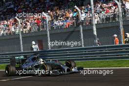 Lewis Hamilton (GBR) Mercedes AMG F1. 12.10.2014. Formula 1 World Championship, Rd 16, Russian Grand Prix, Sochi Autodrom, Sochi, Russia, Race Day.