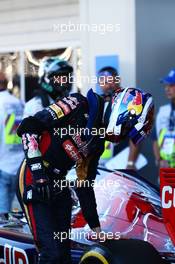 Daniil Kvyat (RUS) Scuderia Toro Rosso STR9 in parc ferme. 11.10.2014. Formula 1 World Championship, Rd 16, Russian Grand Prix, Sochi Autodrom, Sochi, Russia, Qualifying Day.