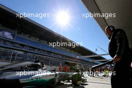 Lewis Hamilton (GBR), Mercedes AMG F1 Team  11.10.2014. Formula 1 World Championship, Rd 16, Russian Grand Prix, Sochi Autodrom, Sochi, Russia, Qualifying Day.