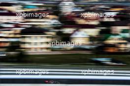 Daniil Kvyat (RUS) Scuderia Toro Rosso STR9. 11.10.2014. Formula 1 World Championship, Rd 16, Russian Grand Prix, Sochi Autodrom, Sochi, Russia, Qualifying Day.