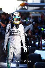 Lewis Hamilton (GBR) Mercedes AMG F1 W05 in parc ferme. 11.10.2014. Formula 1 World Championship, Rd 16, Russian Grand Prix, Sochi Autodrom, Sochi, Russia, Qualifying Day.