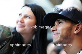 Lewis Hamilton (GBR) Mercedes AMG F1 signs autographs for the fans at the Fanzone. 09.10.2014. Formula 1 World Championship, Rd 16, Russian Grand Prix, Sochi Autodrom, Sochi, Russia, Preparation Day.