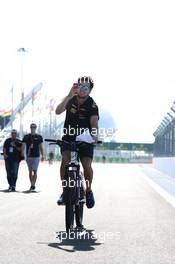 Sergio Perez (MEX) Sahara Force India F1 cycles the circuit. 09.10.2014. Formula 1 World Championship, Rd 16, Russian Grand Prix, Sochi Autodrom, Sochi, Russia, Preparation Day.