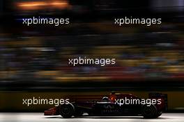Daniel Ricciardo (AUS), Red Bull Racing  19.09.2014. Formula 1 World Championship, Rd 14, Singapore Grand Prix, Singapore, Singapore, Practice Day.