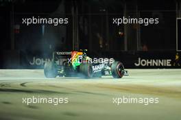 Sergio Perez (MEX) Sahara Force India F1 VJM07 locks up under braking. 19.09.2014. Formula 1 World Championship, Rd 14, Singapore Grand Prix, Singapore, Singapore, Practice Day.