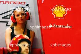 Dasha Kapustina (RUS), girlfriend of Fernando Alonso (ESP) Ferrari. 21.09.2014. Formula 1 World Championship, Rd 14, Singapore Grand Prix, Singapore, Singapore, Race Day.