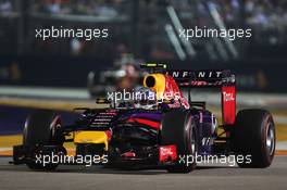 Daniel Ricciardo (AUS) Red Bull Racing RB10. 21.09.2014. Formula 1 World Championship, Rd 14, Singapore Grand Prix, Singapore, Singapore, Race Day.
