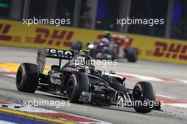 Kevin Magnussen (DEN), McLaren F1  21.09.2014. Formula 1 World Championship, Rd 14, Singapore Grand Prix, Singapore, Singapore, Race Day.
