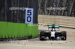 Lewis Hamilton (GBR) Mercedes AMG F1 W05. 20.09.2014. Formula 1 World Championship, Rd 14, Singapore Grand Prix, Singapore, Singapore, Qualifying Day.