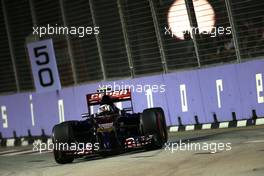 Daniil Kvyat (RUS), Scuderia Toro Rosso  20.09.2014. Formula 1 World Championship, Rd 14, Singapore Grand Prix, Singapore, Singapore, Qualifying Day.