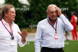 Ron Dennis (GBR) McLaren Executive Chairman (Right). 20.09.2014. Formula 1 World Championship, Rd 14, Singapore Grand Prix, Singapore, Singapore, Qualifying Day.