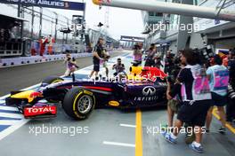 Sebastian Vettel (GER) Red Bull Racing RB10. 20.09.2014. Formula 1 World Championship, Rd 14, Singapore Grand Prix, Singapore, Singapore, Qualifying Day.