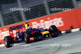 Daniel Ricciardo (AUS), Red Bull Racing  20.09.2014. Formula 1 World Championship, Rd 14, Singapore Grand Prix, Singapore, Singapore, Qualifying Day.