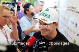 Nico Hulkenberg (GER) Sahara Force India F1 with the media. 18.09.2014. Formula 1 World Championship, Rd 14, Singapore Grand Prix, Singapore, Singapore, Preparation Day.