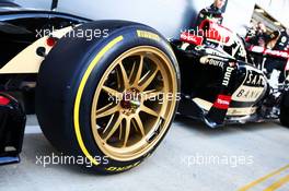 The Lotus F1 E22 with new 18 inch Pirelli tyres and rims. 09.07.2014. Formula One Testing, Silverstone, England, Wednesday.