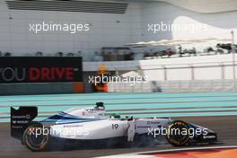 Felipe Massa (BRA) Williams FW36 locks up under braking. 21.11.2014. Formula 1 World Championship, Rd 19, Abu Dhabi Grand Prix, Yas Marina Circuit, Abu Dhabi, Practice Day.