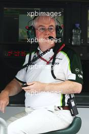 Finbarr O'Connell, Caterham F1 Team Administrator. 21.11.2014. Formula 1 World Championship, Rd 19, Abu Dhabi Grand Prix, Yas Marina Circuit, Abu Dhabi, Practice Day.