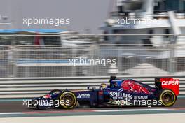 Jean-Eric Vergne (FRA) Scuderia Toro Rosso STR9. 21.11.2014. Formula 1 World Championship, Rd 19, Abu Dhabi Grand Prix, Yas Marina Circuit, Abu Dhabi, Practice Day.