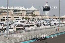 Adderly Fong (HKG) Sauber C33 Test Driver. 21.11.2014. Formula 1 World Championship, Rd 19, Abu Dhabi Grand Prix, Yas Marina Circuit, Abu Dhabi, Practice Day.