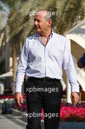 Ron Dennis (GBR) McLaren Executive Chairman. 21.11.2014. Formula 1 World Championship, Rd 19, Abu Dhabi Grand Prix, Yas Marina Circuit, Abu Dhabi, Practice Day.