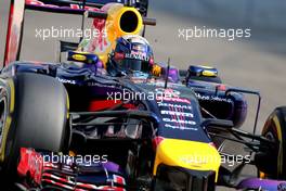 Daniel Ricciardo (AUS), Red Bull Racing  21.11.2014. Formula 1 World Championship, Rd 19, Abu Dhabi Grand Prix, Yas Marina Circuit, Abu Dhabi, Practice Day.