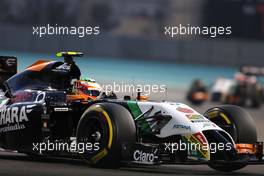 Sergio Perez (MEX), Sahara Force India  23.11.2014. Formula 1 World Championship, Rd 19, Abu Dhabi Grand Prix, Yas Marina Circuit, Abu Dhabi, Race Day.