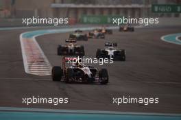 Jean-Eric Vergne (FRA) Scuderia Toro Rosso STR9. 23.11.2014. Formula 1 World Championship, Rd 19, Abu Dhabi Grand Prix, Yas Marina Circuit, Abu Dhabi, Race Day.