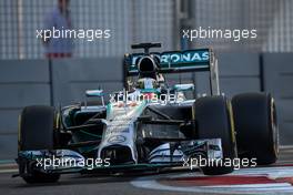 Lewis Hamilton (GBR) Mercedes AMG F1 W05. 22.11.2014. Formula 1 World Championship, Rd 19, Abu Dhabi Grand Prix, Yas Marina Circuit, Abu Dhabi, Qualifying Day.