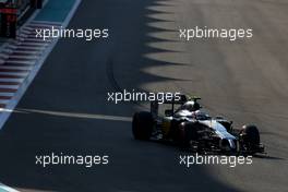 Kevin Magnussen (DEN), McLaren F1  22.11.2014. Formula 1 World Championship, Rd 19, Abu Dhabi Grand Prix, Yas Marina Circuit, Abu Dhabi, Qualifying Day.