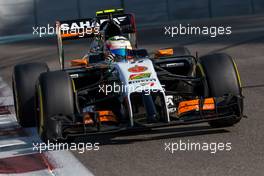 Sergio Perez (MEX) Sahara Force India F1 VJM07. 22.11.2014. Formula 1 World Championship, Rd 19, Abu Dhabi Grand Prix, Yas Marina Circuit, Abu Dhabi, Qualifying Day.