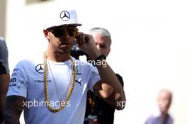 Lewis Hamilton (GBR) Mercedes AMG F1. 22.11.2014. Formula 1 World Championship, Rd 19, Abu Dhabi Grand Prix, Yas Marina Circuit, Abu Dhabi, Qualifying Day.