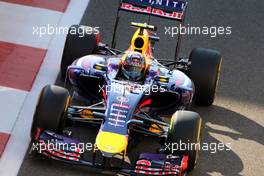 Daniel Ricciardo (AUS), Red Bull Racing  22.11.2014. Formula 1 World Championship, Rd 19, Abu Dhabi Grand Prix, Yas Marina Circuit, Abu Dhabi, Qualifying Day.
