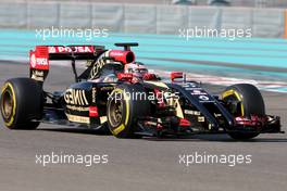 Esteban Ocon (FRA), Lotus F1 Team  26.11.2014. Formula 1 Testing, Day Two, Yas Marina Circuit, Abu Dhabi, Wednesday.