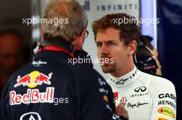 Sebastian Vettel (GER) Red Bull Racing with Dr Helmut Marko (AUT) Red Bull Motorsport Consultant. 31.10.2014. Formula 1 World Championship, Rd 17, United States Grand Prix, Austin, Texas, USA, Practice Day.
