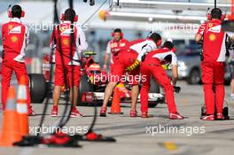 Scuderia Ferrari mechanics 31.10.2014. Formula 1 World Championship, Rd 17, United States Grand Prix, Austin, Texas, USA, Practice Day.
