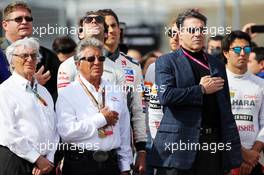 (L to R): Bernie Ecclestone (GBR) with Mario Andretti (USA) Circuit of The Americas' Official Ambassador on the grid. 02.11.2014. Formula 1 World Championship, Rd 17, United States Grand Prix, Austin, Texas, USA, Race Day.