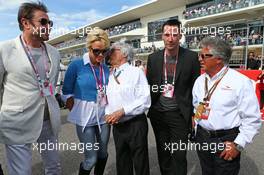 (L to R): Simon Le Bon (GBR) Duran Duran Lead Singer with Pamela Anderson (USA) Actress; Bernie Ecclestone (GBR); Keanu Reeves (USA) Actor; and Mario Andretti (USA) Circuit of The Americas' Official Ambassador on the grid. 02.11.2014. Formula 1 World Championship, Rd 17, United States Grand Prix, Austin, Texas, USA, Race Day.