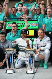 1st place Lewis Hamilton (GBR) Mercedes AMG F1 with 2nd place Nico Rosberg (GER) Mercedes AMG F1 W05. 02.11.2014. Formula 1 World Championship, Rd 17, United States Grand Prix, Austin, Texas, USA, Race Day.