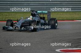 Lewis Hamilton (GBR) Mercedes AMG F1 W05 locks up under braking. 02.11.2014. Formula 1 World Championship, Rd 17, United States Grand Prix, Austin, Texas, USA, Race Day.