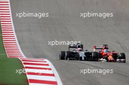 Jenson Button (GBR), McLaren F1 Team and Fernando Alonso (ESP), Scuderia Ferrari  02.11.2014. Formula 1 World Championship, Rd 17, United States Grand Prix, Austin, Texas, USA, Race Day.