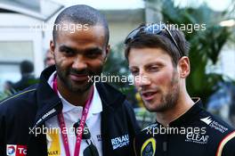 (L to R): Tony Parker (FRA) NBA Basketball Player with Christian Horner (GBR) Red Bull Racing Team Principal. 01.11.2014. Formula 1 World Championship, Rd 17, United States Grand Prix, Austin, Texas, USA, Qualifying Day.